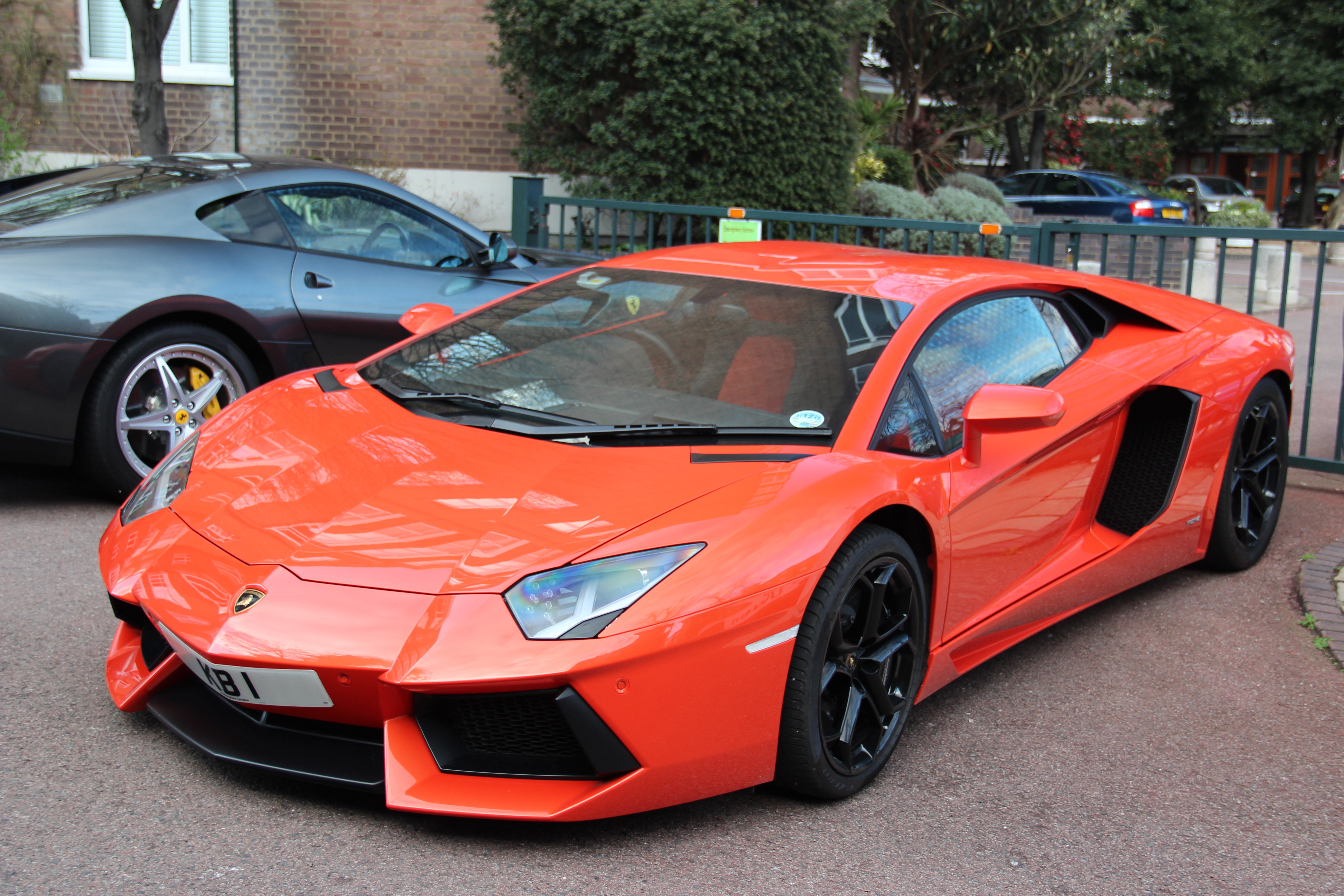 File:Orange Lamborghini Aventador (6862035562).jpg - Wikimedia Commons