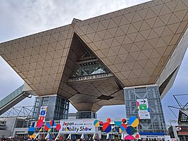 東京ビッグサイトでの入場前の待機列