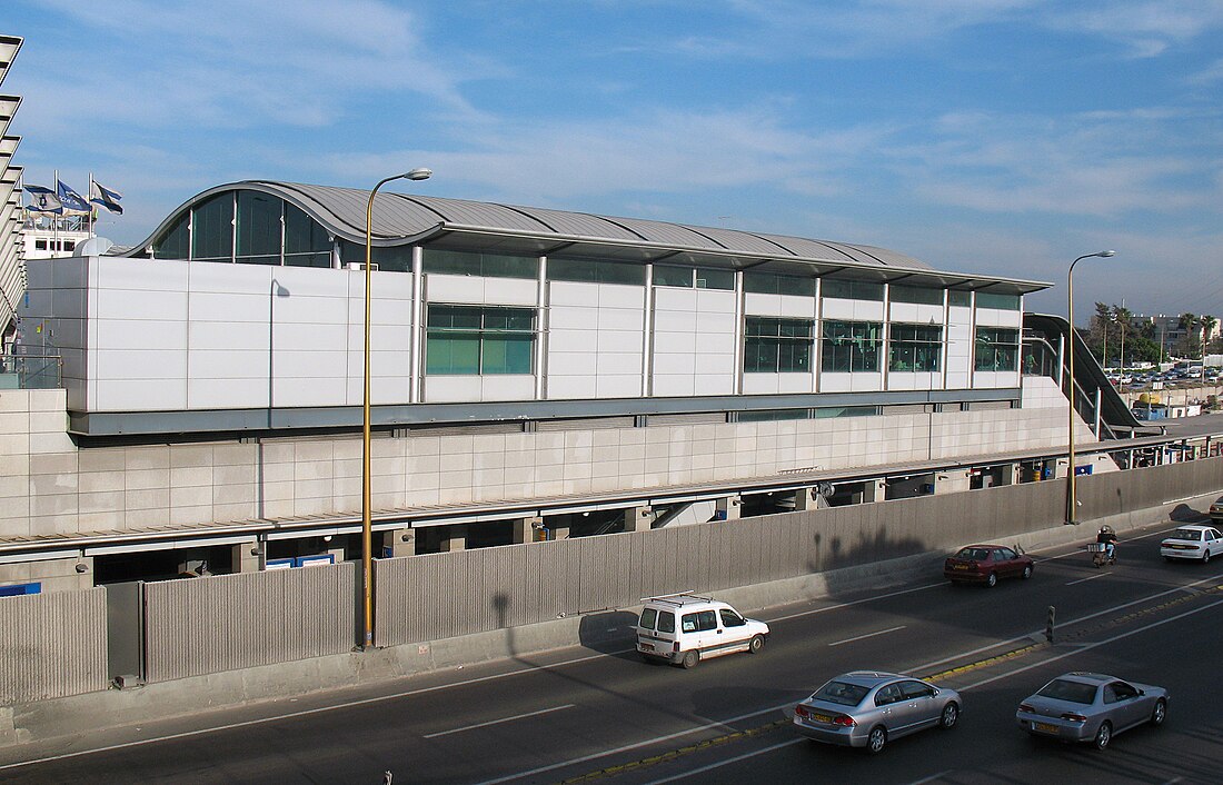 Tel Aviv–HaHagana railway station