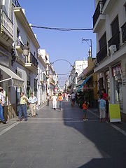 English: A street in Puerto Real. Español: Una calle de Puerto Real.