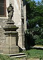 Čeština: Socha vedle kostela v Karlovicích v okrese Plzeň-sever English: Statue next to the church in Karlovice in Plzeň-North District