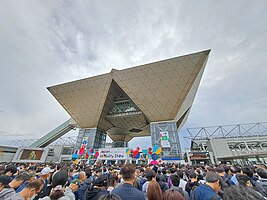 東京ビッグサイトでの入場前の待機列