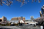 Thumbnail for File:国立駅南口駅舎と桜.jpg