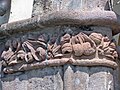 Uno dei capitelli delle arcate del convento.