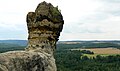 Čeština: Pískovcový skalní útvar Čap (Čapská palice) v CHKO Kokořínsko, okres Česká Lípa English: Sandstone rock named "Čapská palice" in Landscape Park Kokořínsko, Česká Lípa District