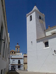 Español: La iglesia de San Sebastián con la iglesia de San José al fondo.