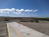 Acceso al Humedal desembocadura del Río Copiapó por la Ruta C-302 vista este.