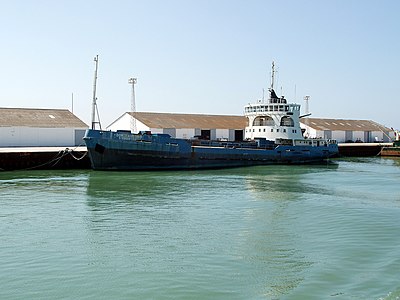 Barco en la ría del Guadalete