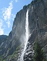 Staubbachfall vom Dorf Lauterbrunnen aus gesehen