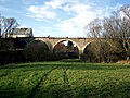 Bahnbrücke über die Selbitz am Ortseingang aus Richtung Bundesstraße 173