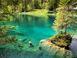 Blausee Licensing: CC-BY-SA-4.0