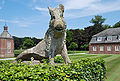 * Nomination Schloss Nordkirchen, Statue of a boar --Mbdortmund 21:21, 6 August 2009 (UTC) * Promotion Nice composition and Details! --Leviathan1983 08:31, 7 August 2009 (UTC)