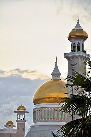 Omar Ali Saifuddien Mosque in Bandar, Brunei