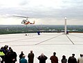 Aufstellung des Obelisken auf der Halde Hoheward am 17. Mai 2005