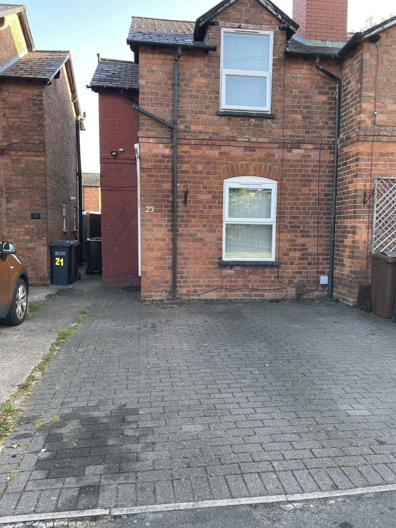 Parking on Grove Road, B91