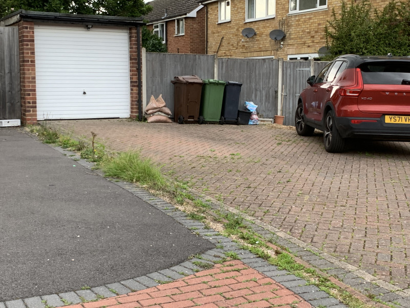 Parking on Muswell Close, B91