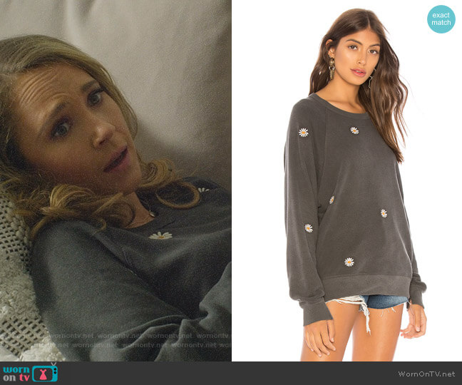 Veronica’s daisy sweatshirt on Dirty John