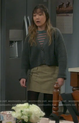 Jen’s green cargo skirt on Last Man Standing