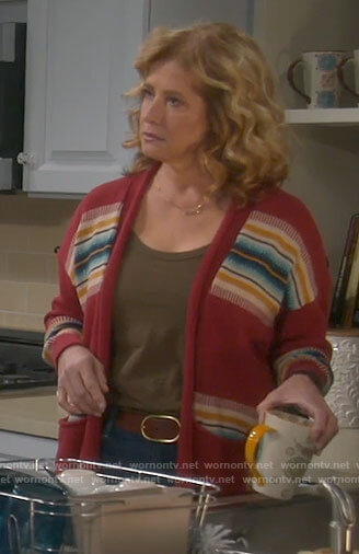 Vanessa’s pink printed cardigan on Last Man Standing