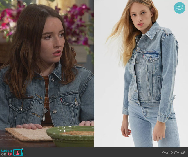 Ex Boyfriend Trucker Jacket by Urban Outfitters worn by Eve Baxter (Kaitlyn Dever) on Last Man Standing