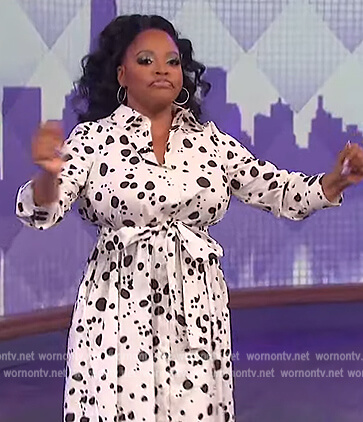 Sherri Shepherd's white spotted shirtdress on The Wendy Williams Show