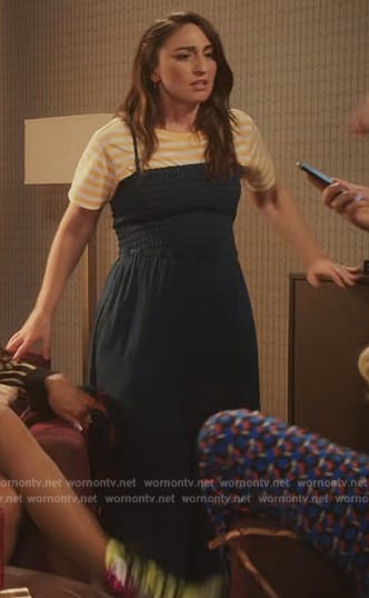 Dawn's denim smocked jumpsuit on Girls5eva