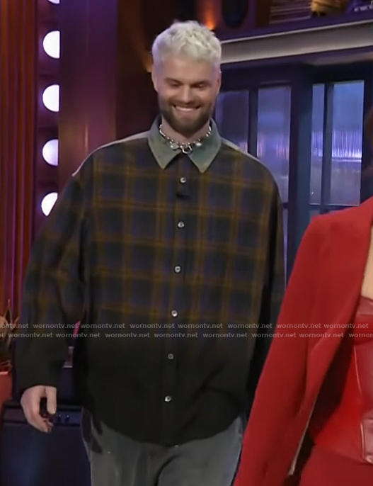 Tucker's plaid shirt on The Kelly Clarkson Show