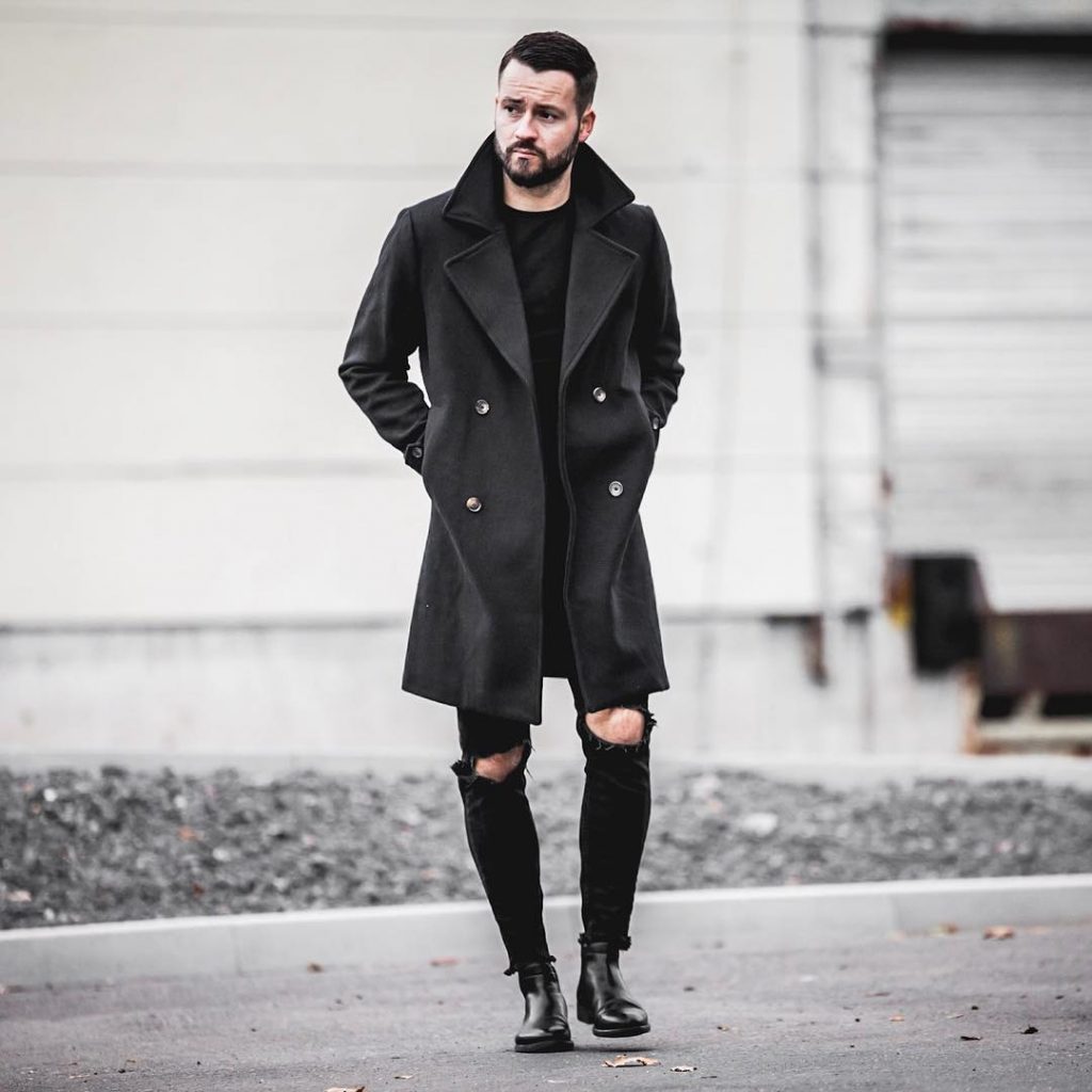 Black trench coat, tee, jeans, boots