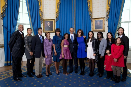 Obama 2013 family portrait with President Obama and Michelle Obama's relatives.