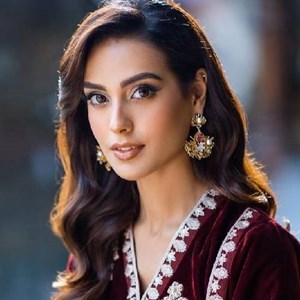 Iqra Aziz