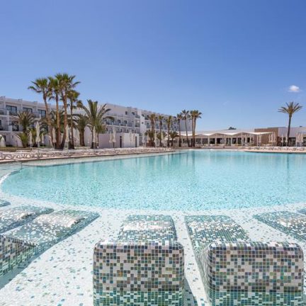 Grand Palladium White Island in Playa d'en Bossa, Ibiza