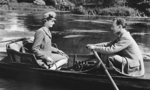 BRIEF ENCOUNTER, from left: Celia Johnson, Trevor Howard, 1945