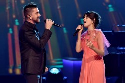 LAS VEGAS, NV - NOVEMBER 15:  Juanes (L) and Camila Cabello perform onstage during the 2017 Person of the Year Gala honoring Alejandro Sanz at the Mandalay Bay Convention Center on November 15, 2017 in Las Vegas, Nevada.  (Photo by Gustavo Caballero/Getty Images for LARAS)