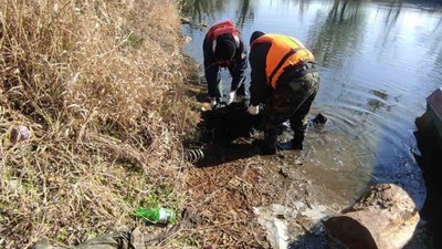 У річці на Львівщині виявили мертвого чоловіка (ФОТО)