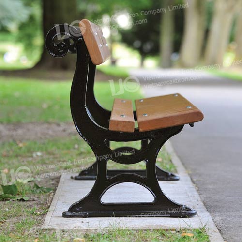 B07 Cast Iron Park Bench