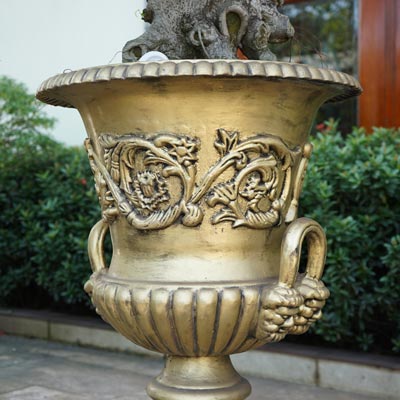 Cast iron Rust Urn Planter