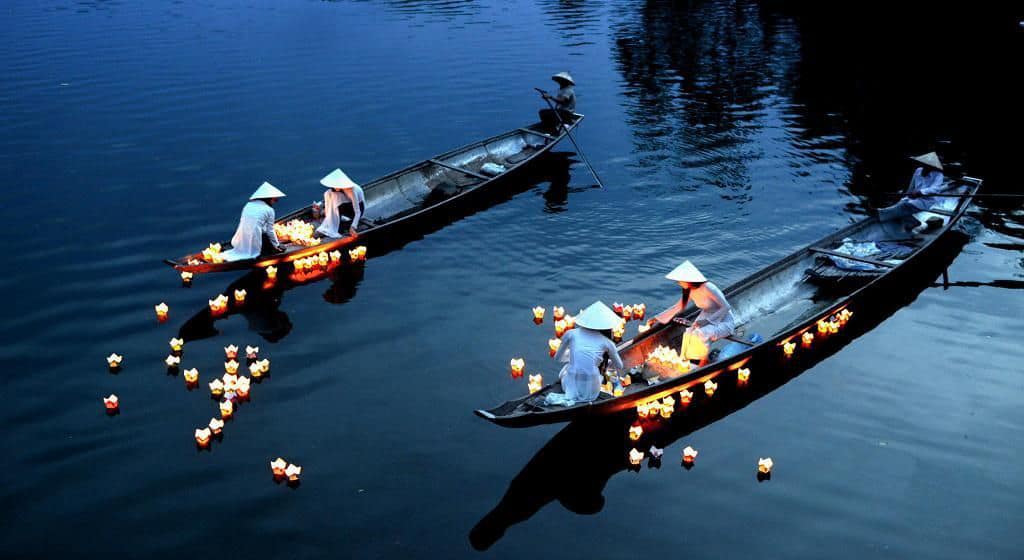 Best Nightlife in Hue Release Lanterns