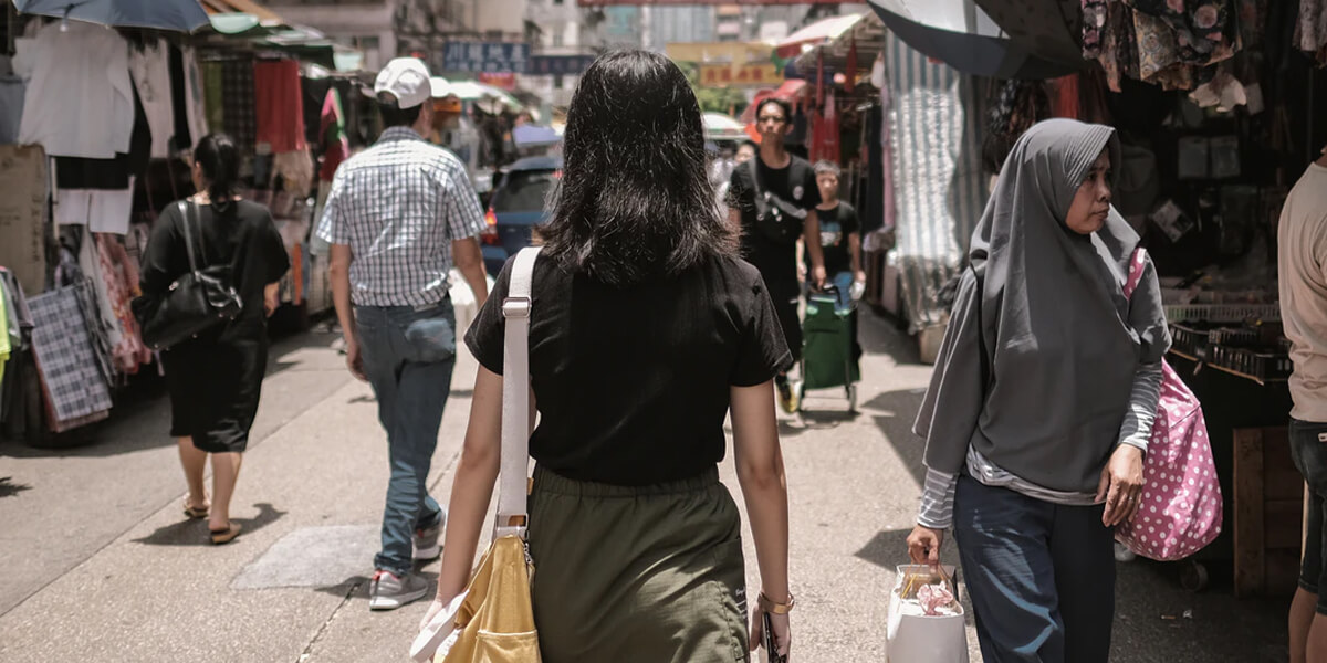 shopping in danang city vietnam