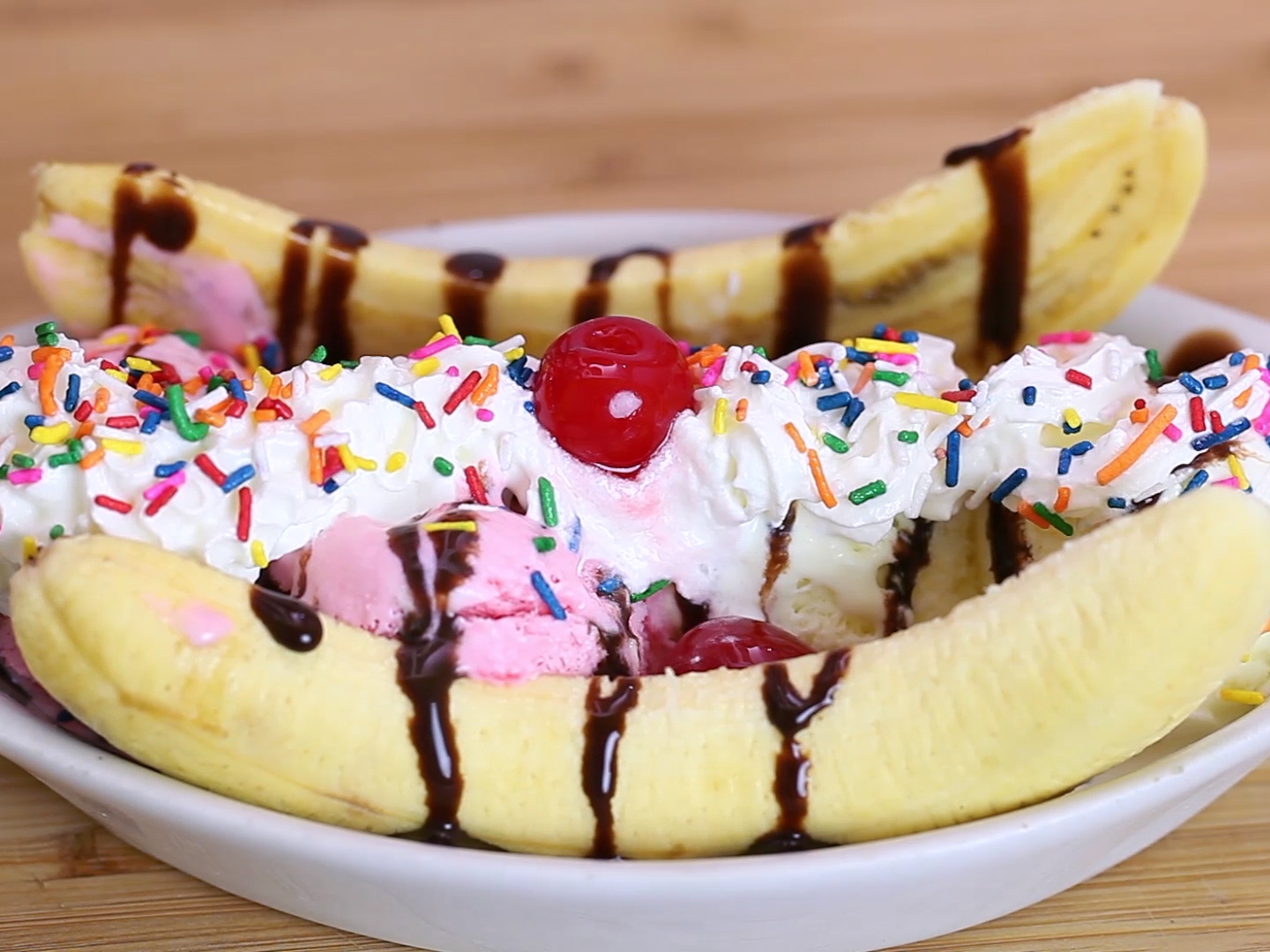 HD Quality Wallpaper | Collection: Food, 1440x1080 Banana Split