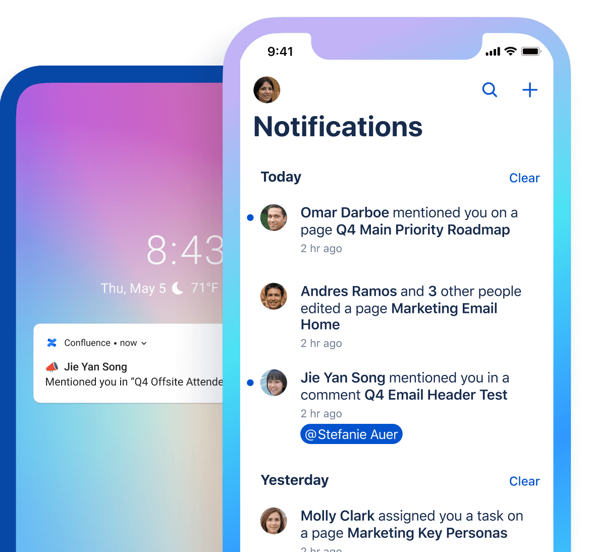 Écran de notification de l'app mobile Confluence affichant des mises à jour et des commentaires laissés par une équipe sur plusieurs pages