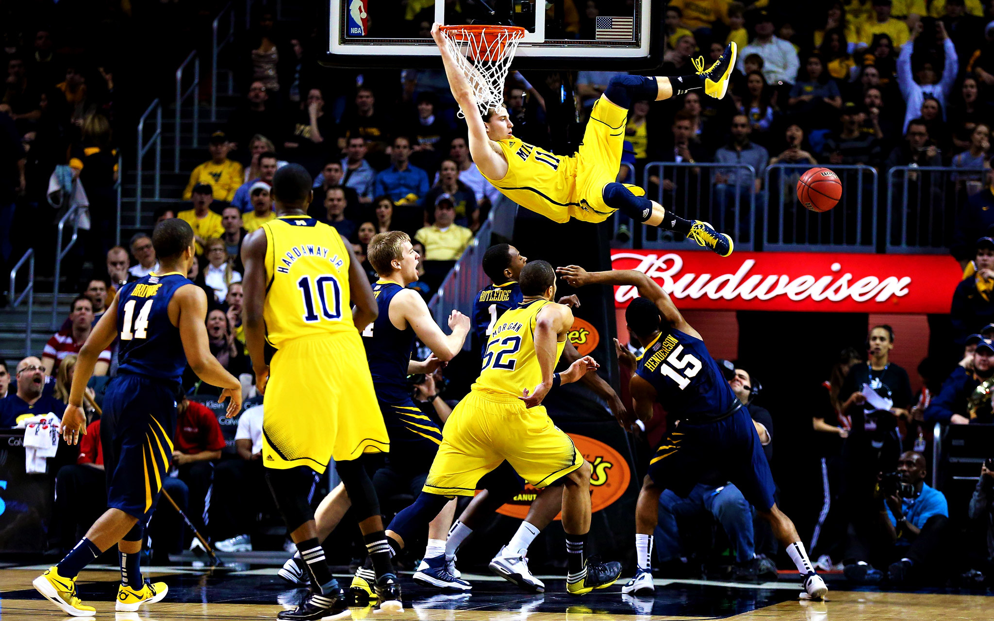 Michigan wolverines basketball wallpaper