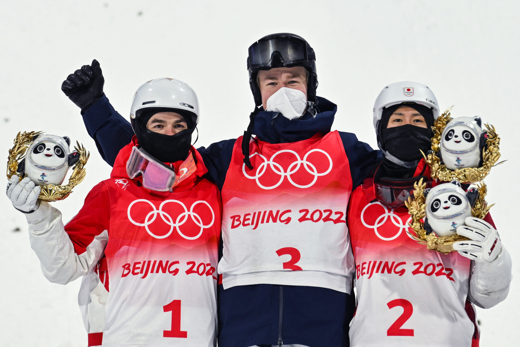 Walter Wallberg, Sweden's moguls champion, Freestyle skiing, Beijing 2022, 2050x1370 HD Desktop