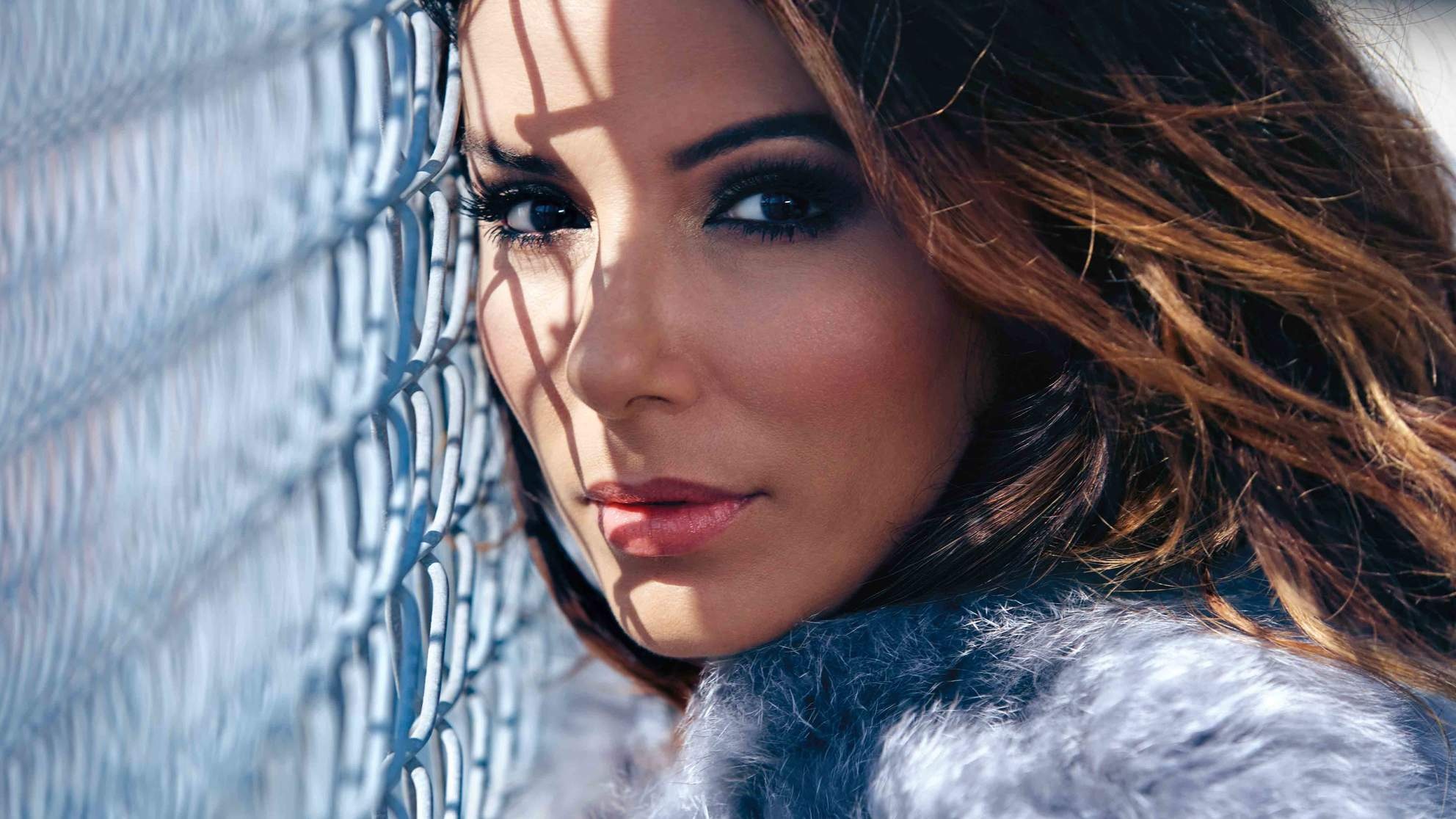 Eva Longoria, Hollywood actress, Celebrity beauty, Star studded charm, 1990x1120 HD Desktop