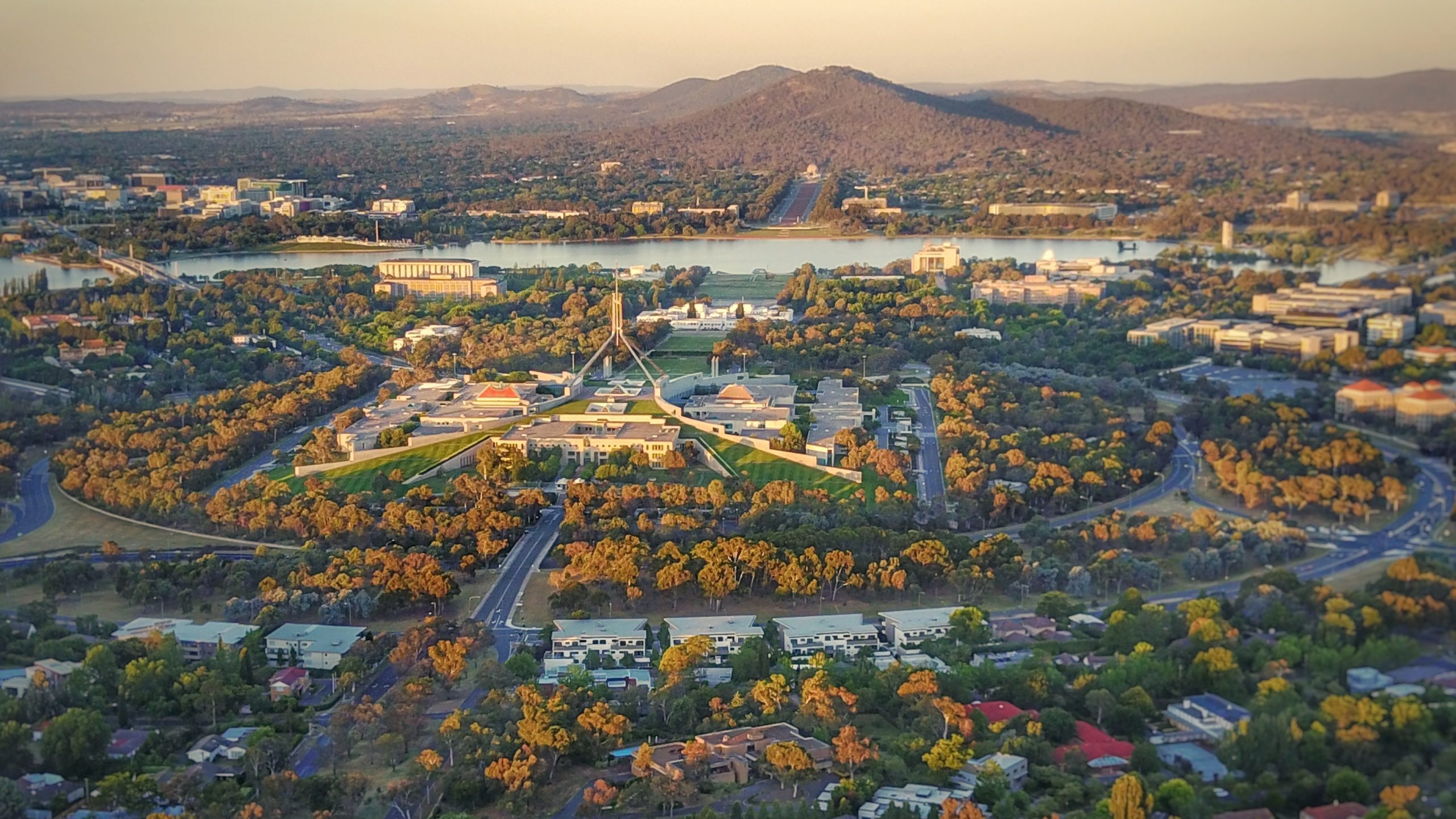 Parliament House, Canberra, 2560x1440 HD Desktop