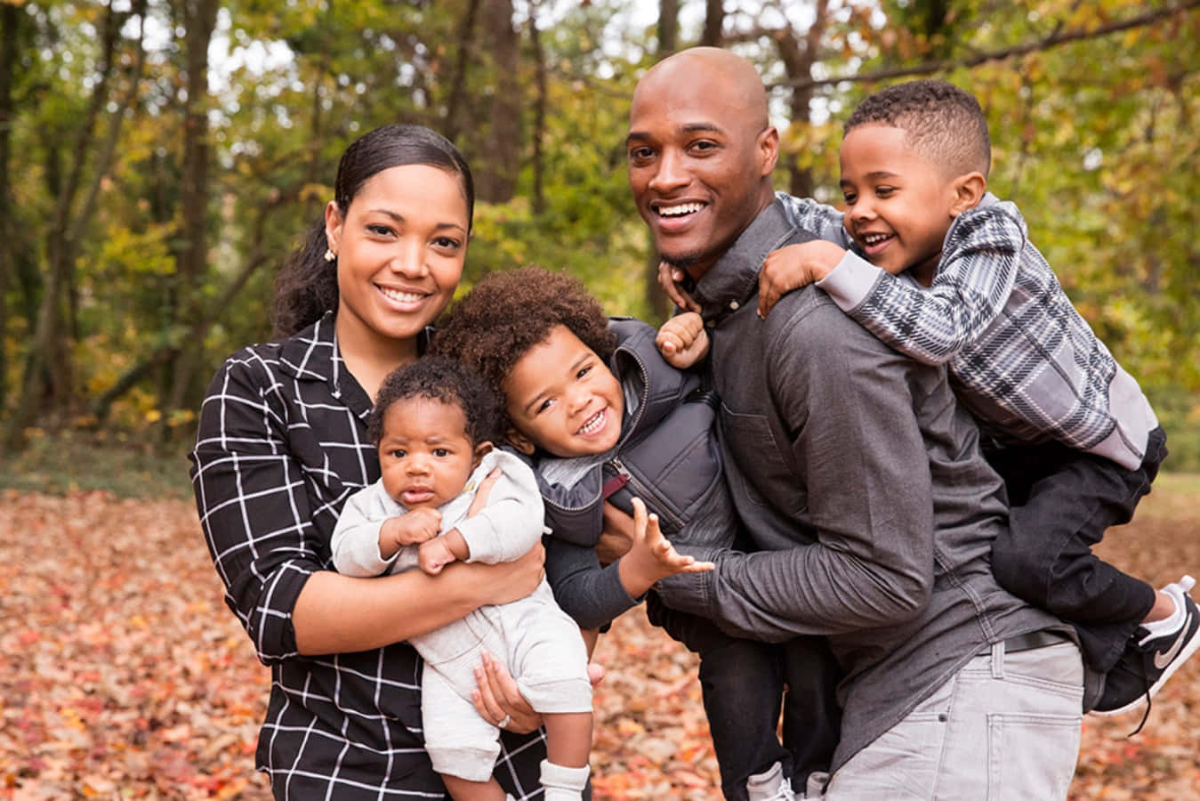 A beautiful family of five celebrating life together