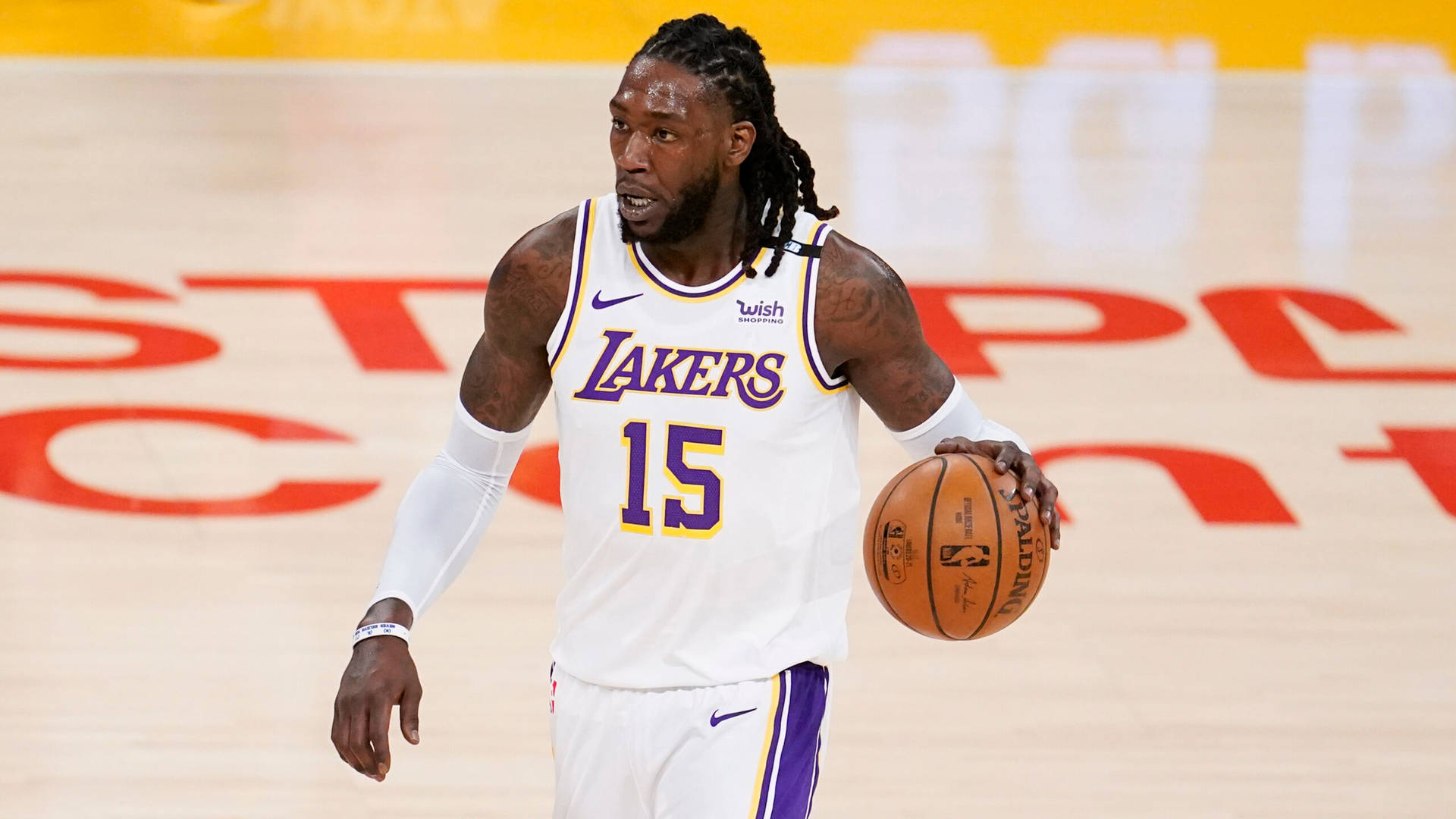 Lakersmontrezl Harrell En La Cancha Fondo de pantalla