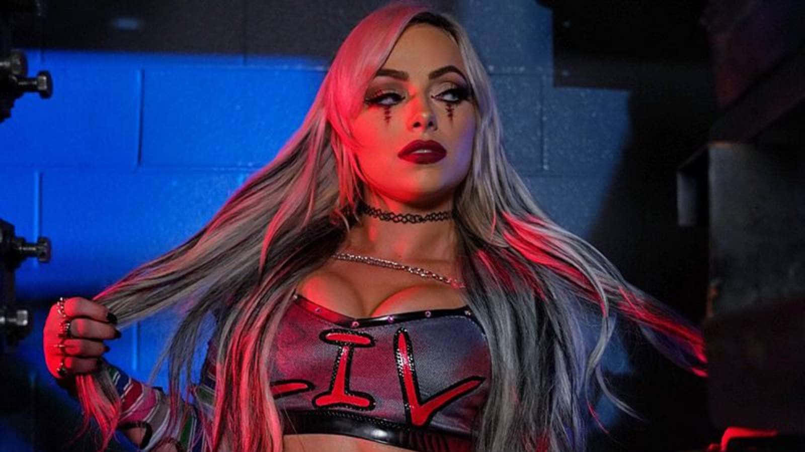 Liv Morgan  Wwe superstar roman reigns Wrestling divas Pro wrestling