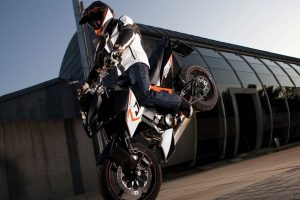 KTM, KTM Duke 690, Stoppie