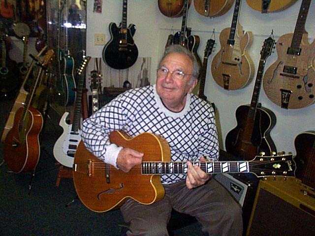 Bucky Pizzarelli