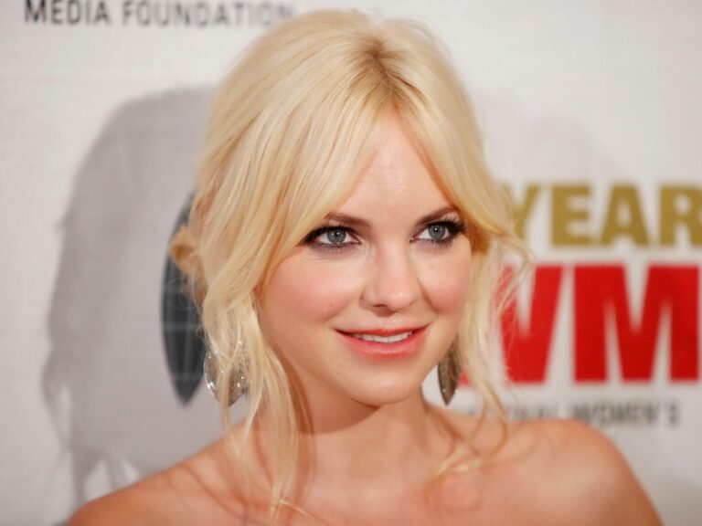 Anna Faris Net Worth: Movies, Career & Lifestyle